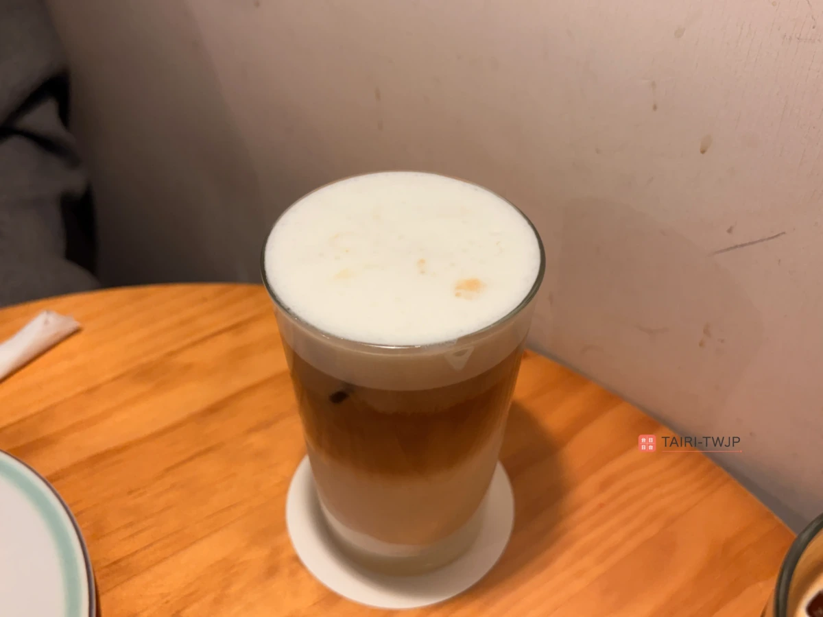 鐵木 Ironwood Coffeeの鐵木（杏仁萊姆酒寧鐵）