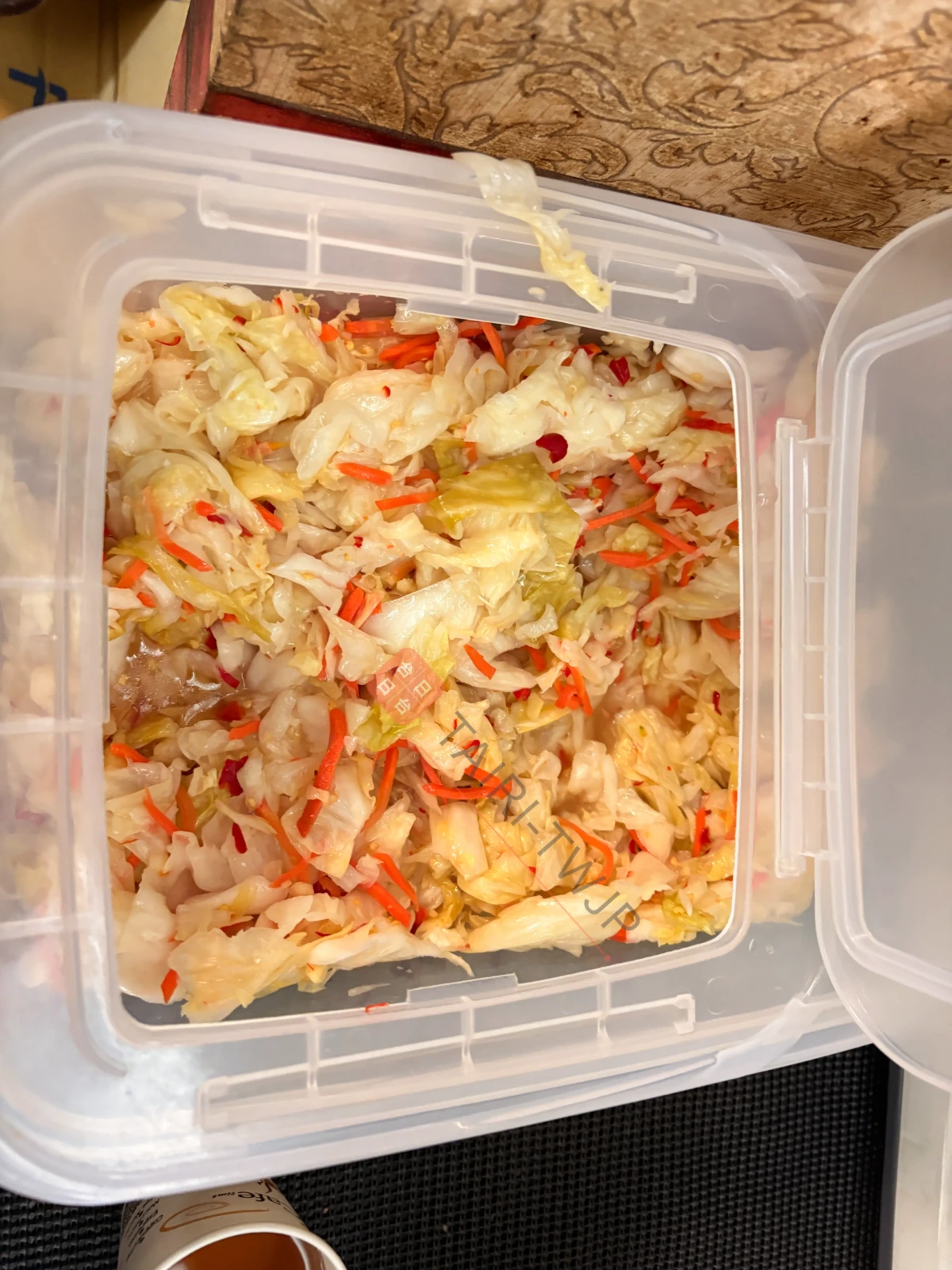 阮家廚坊の山盛りキムチ