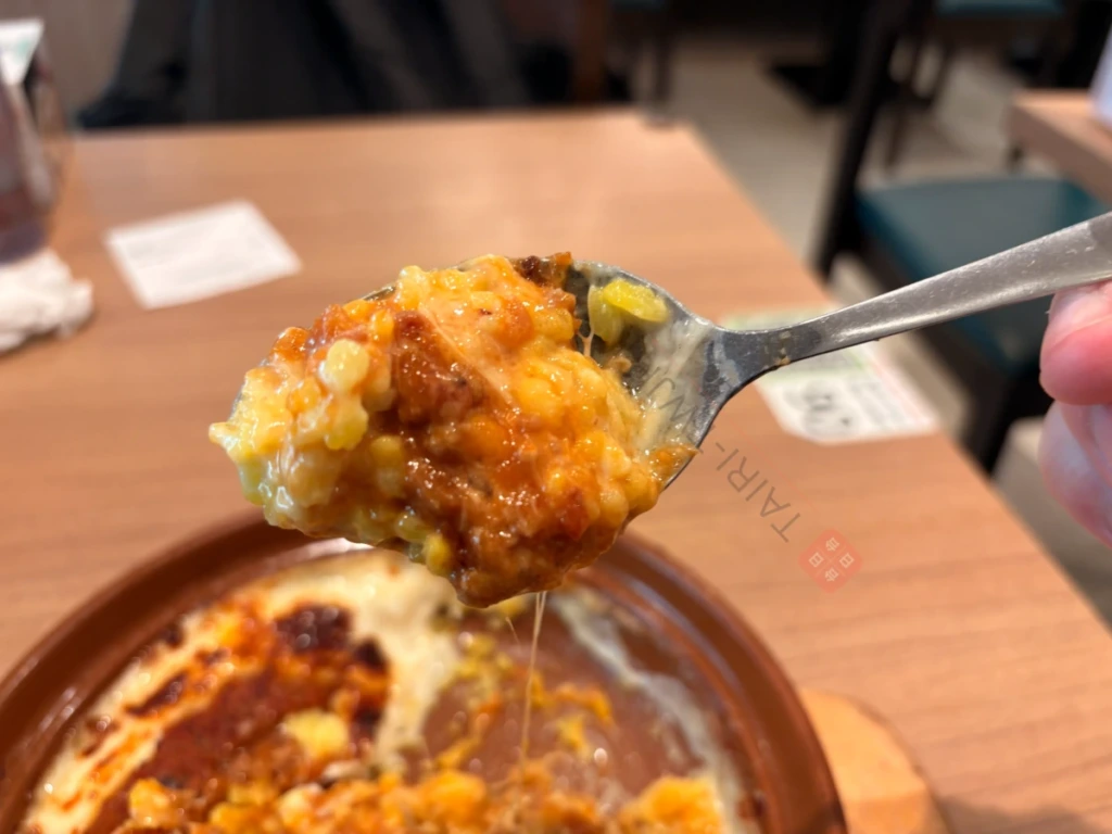 台湾サイゼリヤ西門町店の米蘭風肉醤焗烤飯のアップ画像