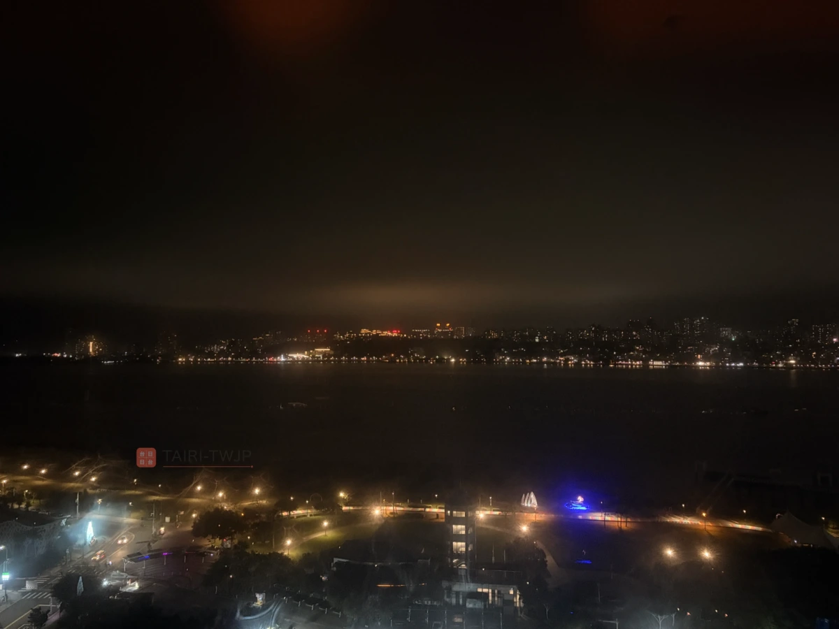 フォーポイントバイシェラトン台北バリの夜景